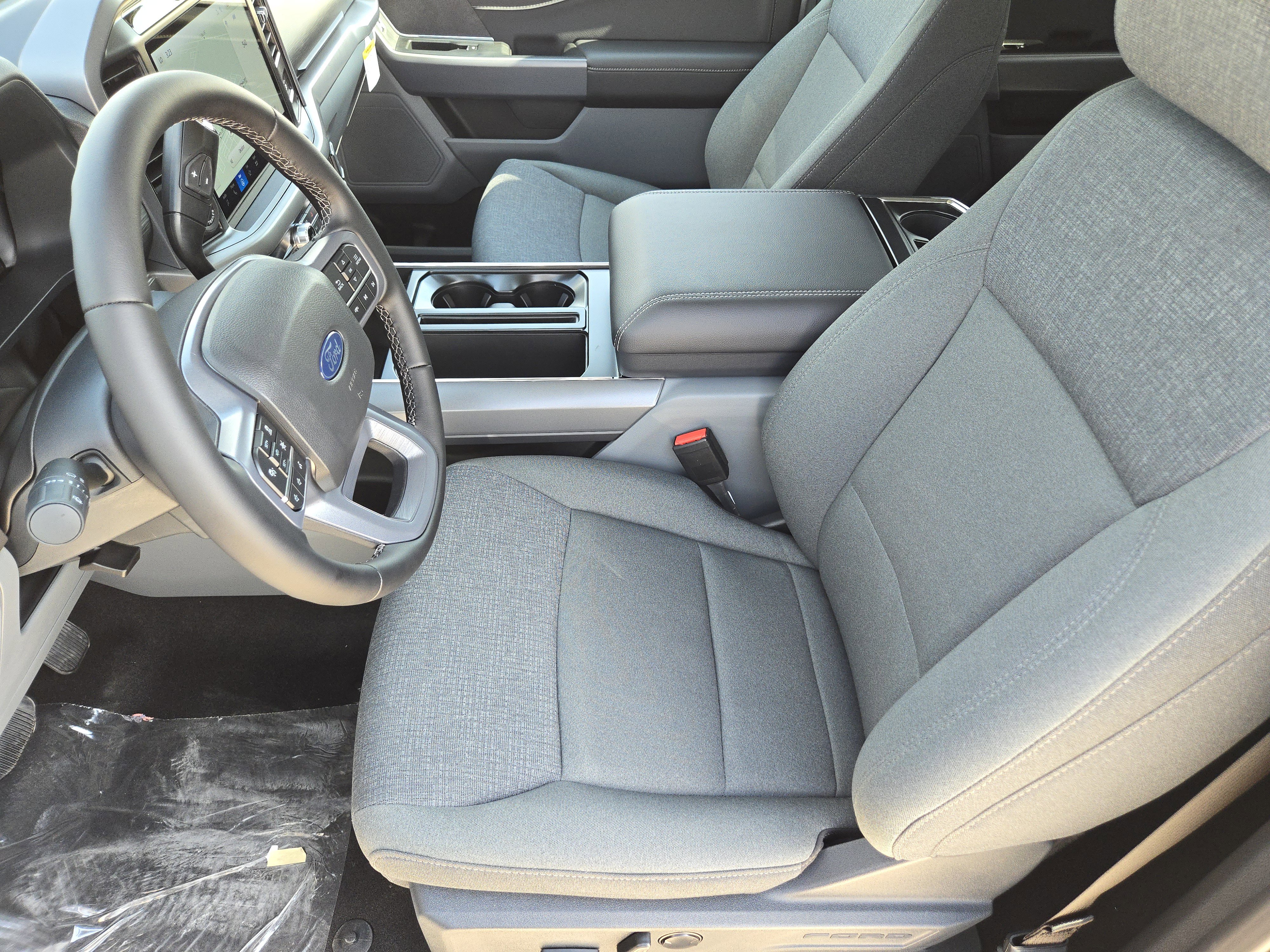 2025 Ford F-150 XLT photo 9