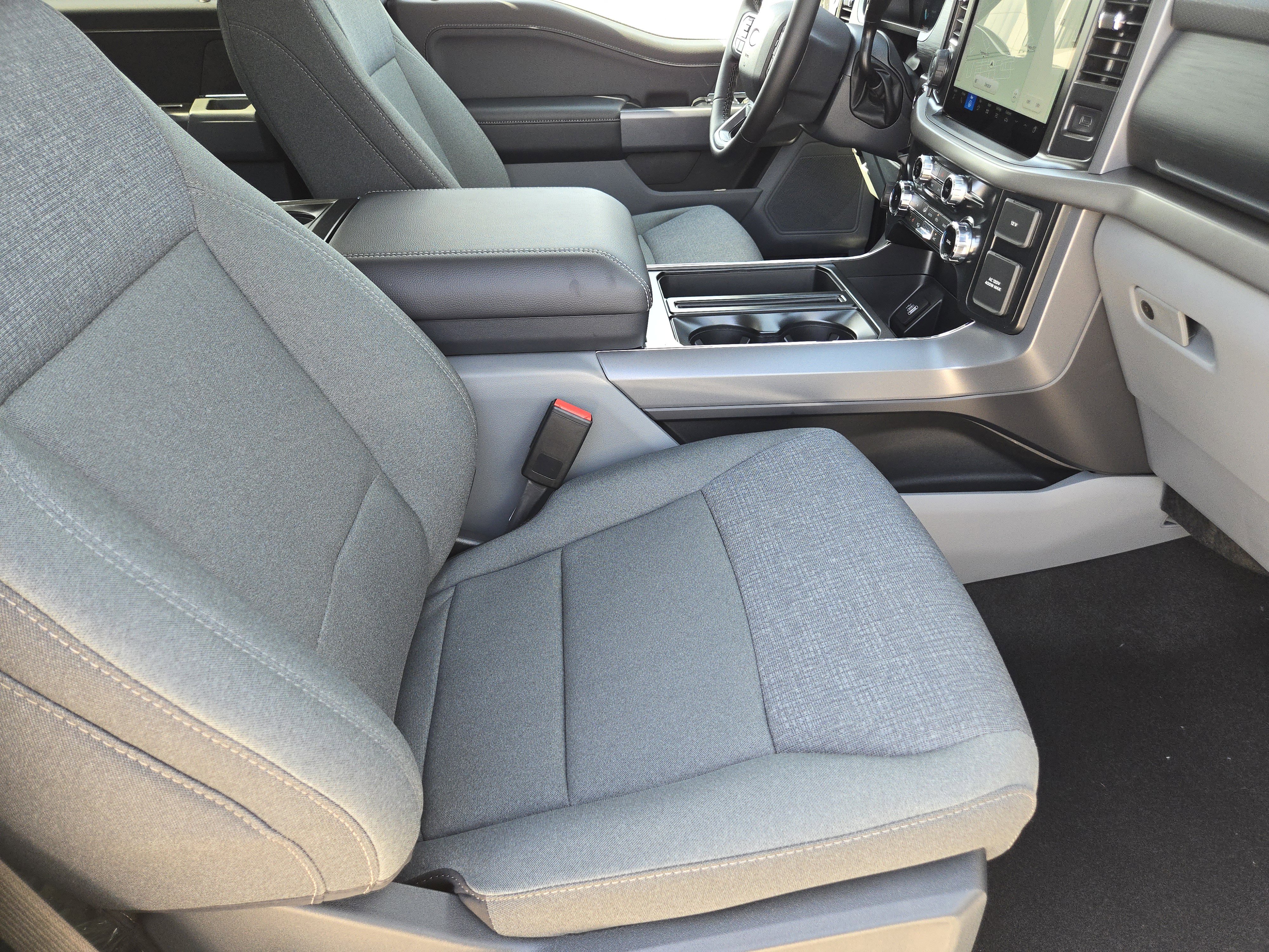 2025 Ford F-150 XLT photo 10