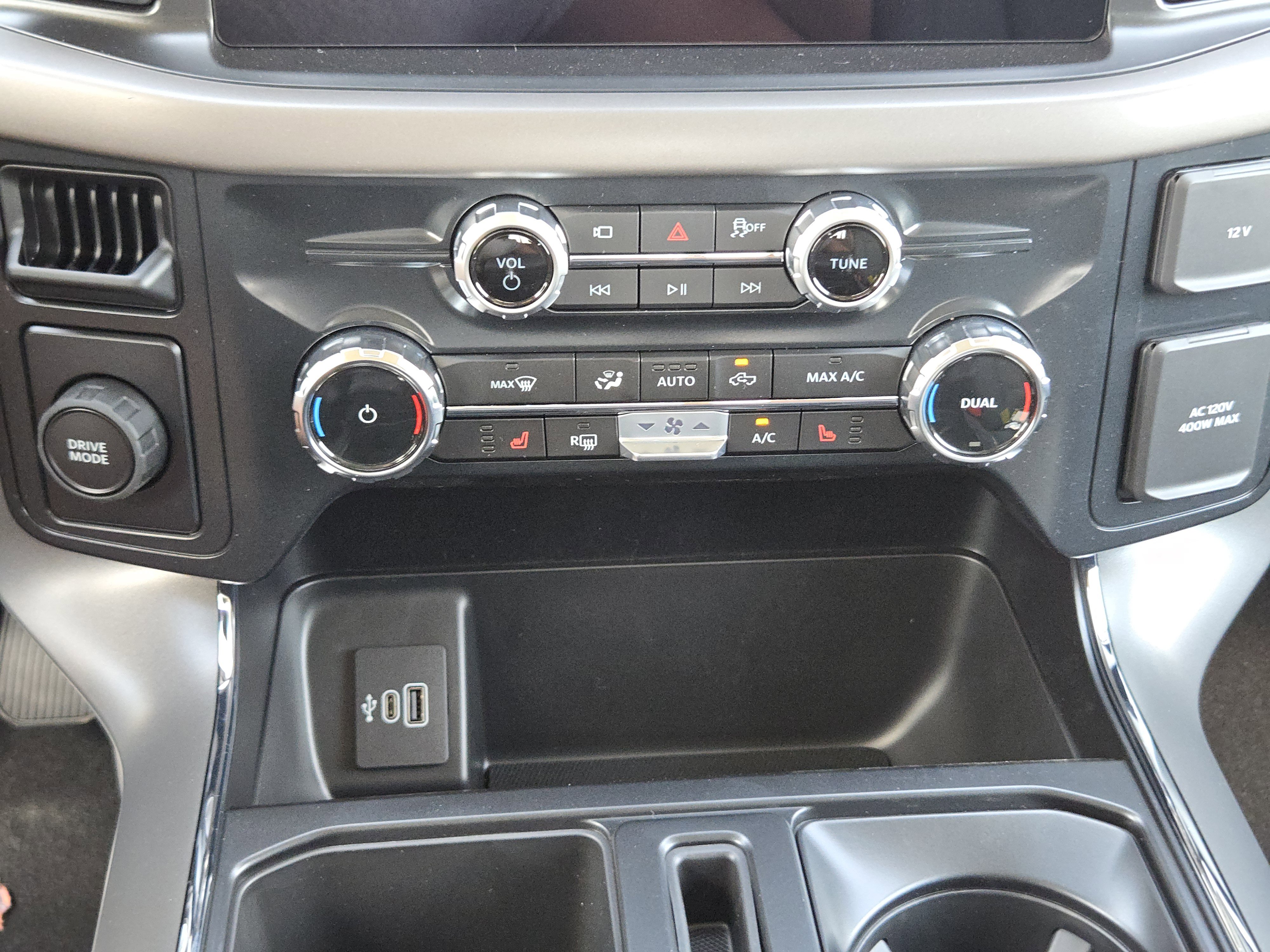 2025 Ford F-150 XLT photo 14