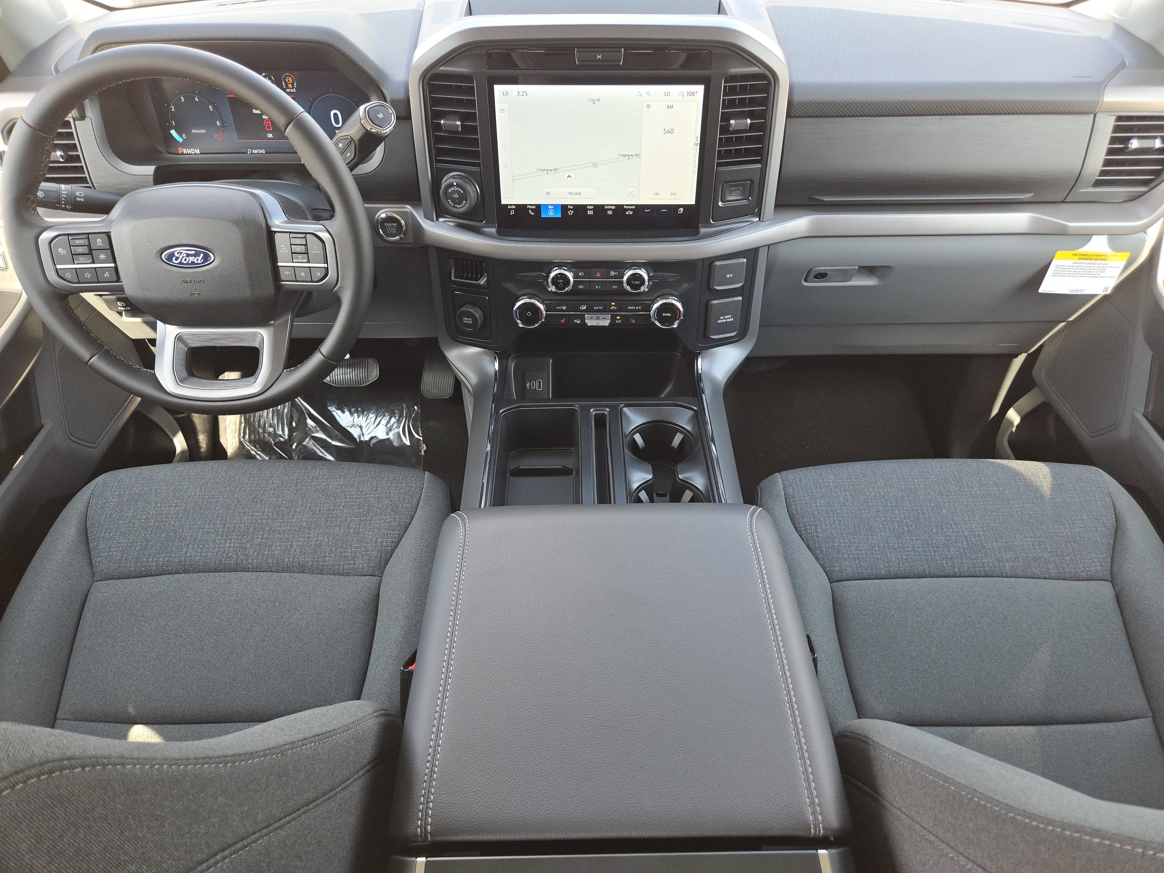 2025 Ford F-150 XLT photo 18