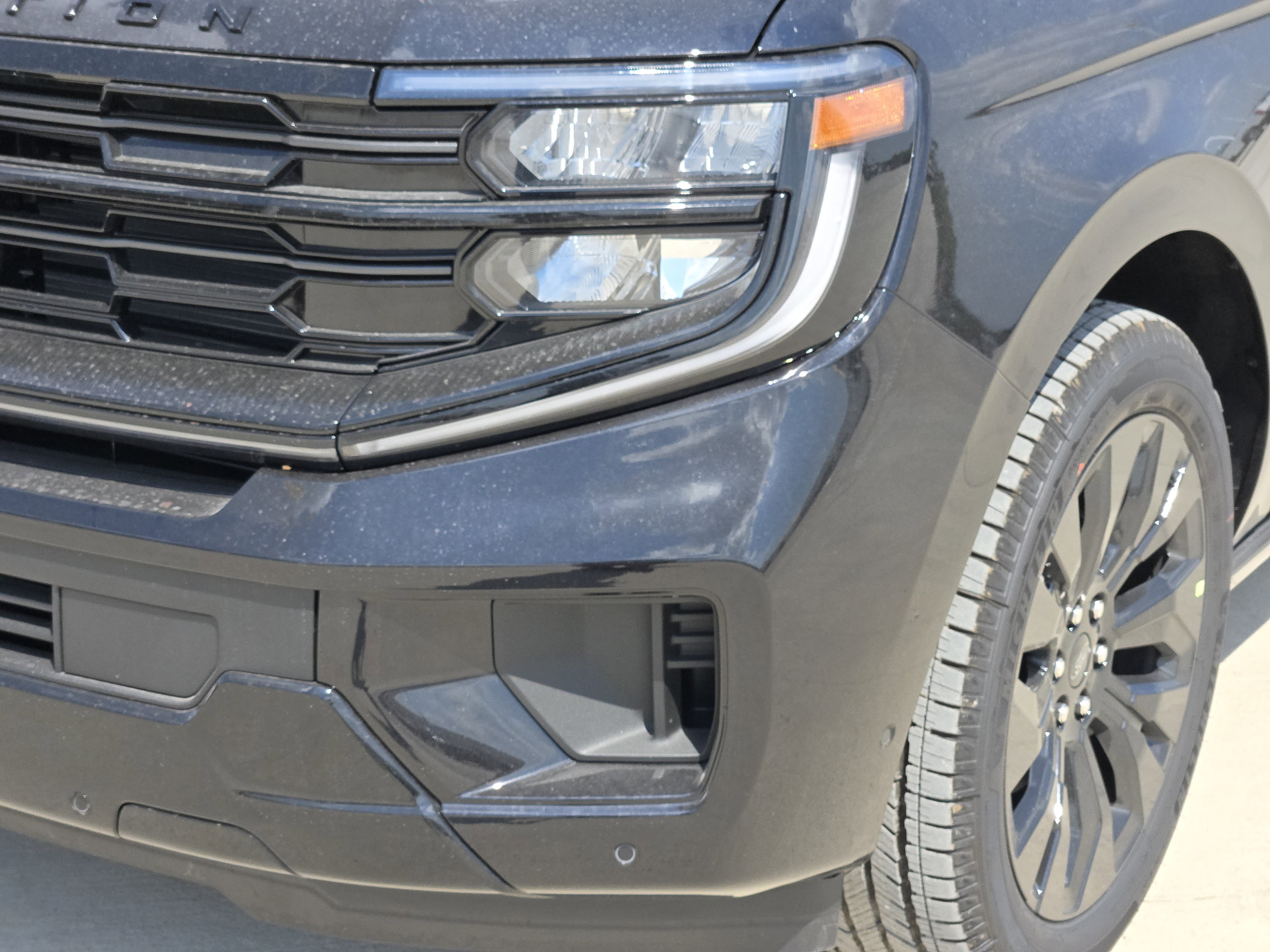2025 Ford Expedition Platinum photo 6