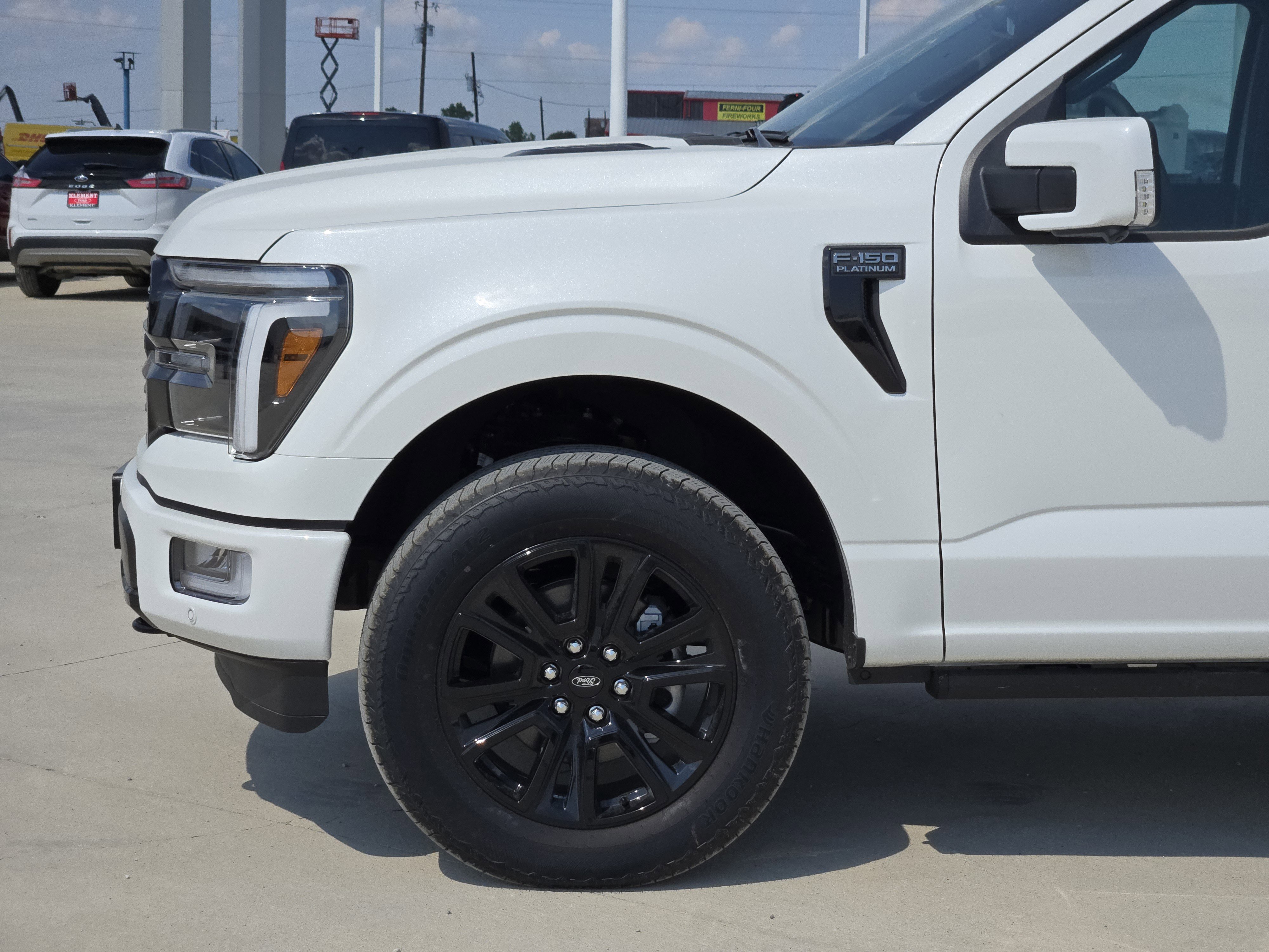2025 Ford F-150 Platinum photo 4
