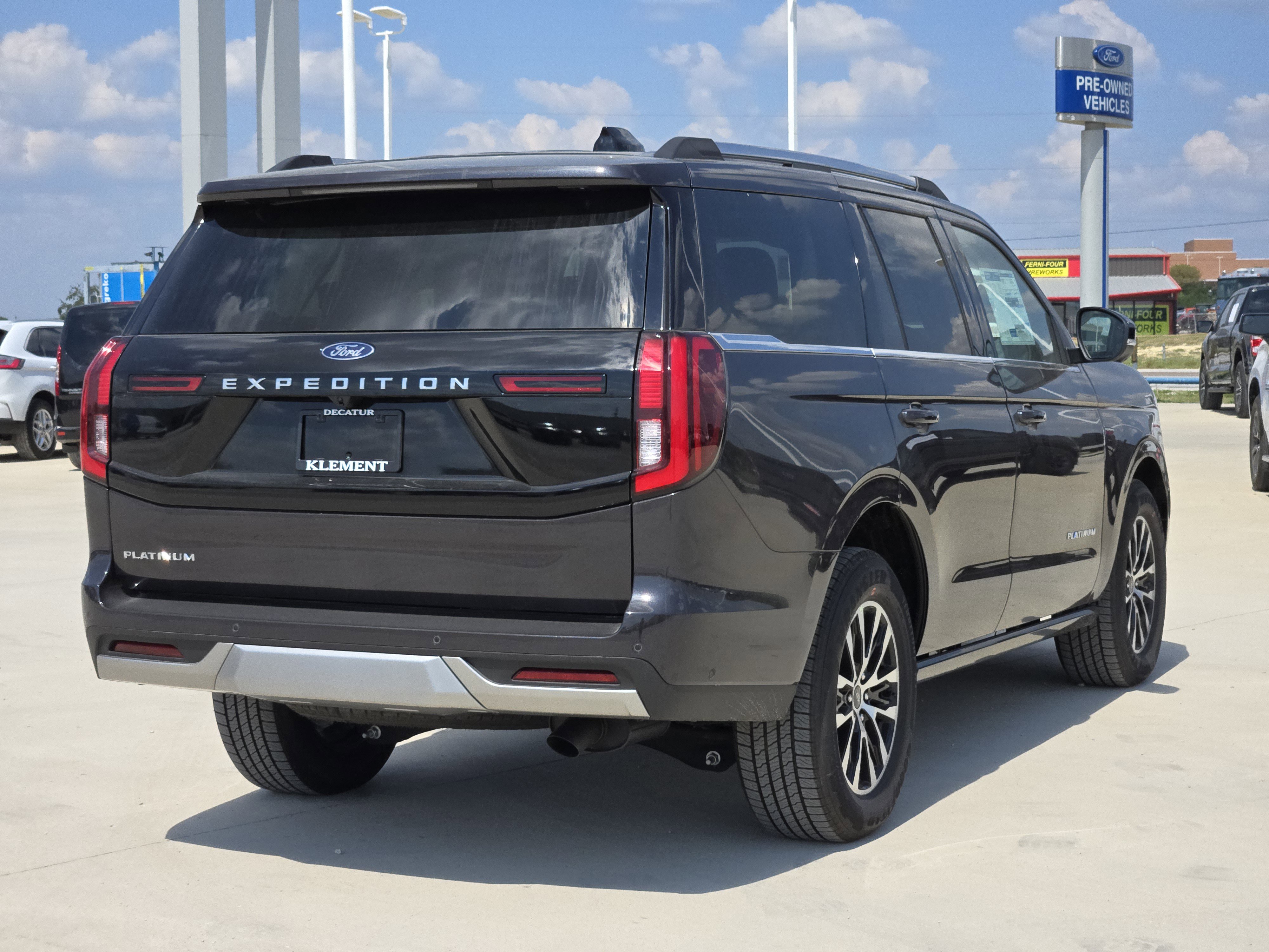 2025 Ford Expedition Platinum photo 3