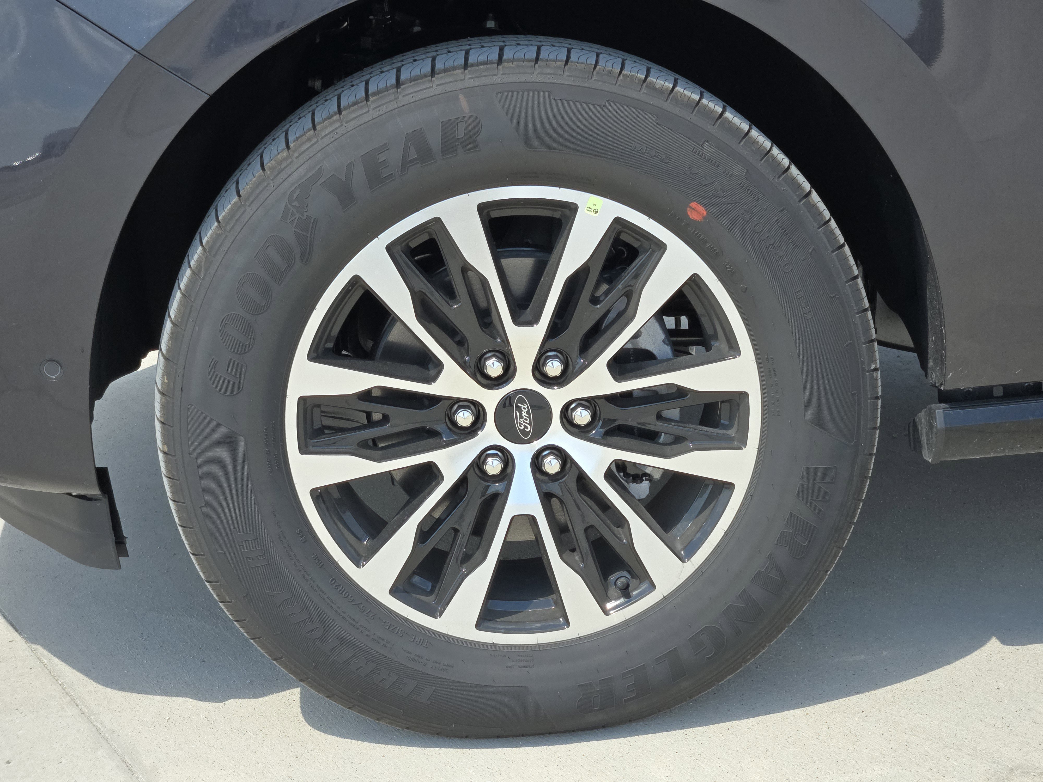 2025 Ford Expedition Platinum photo 7