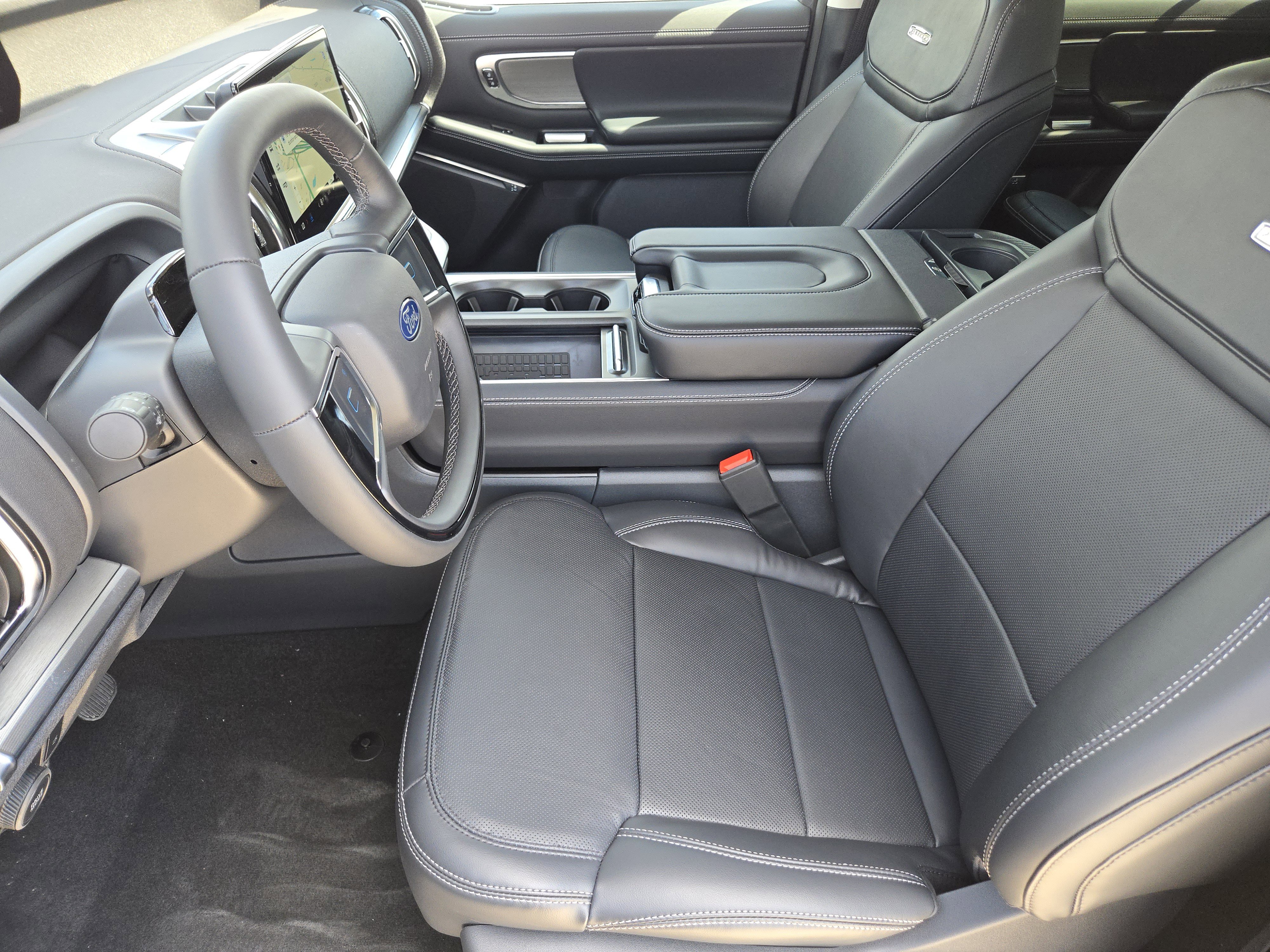 2025 Ford Expedition Platinum photo 8