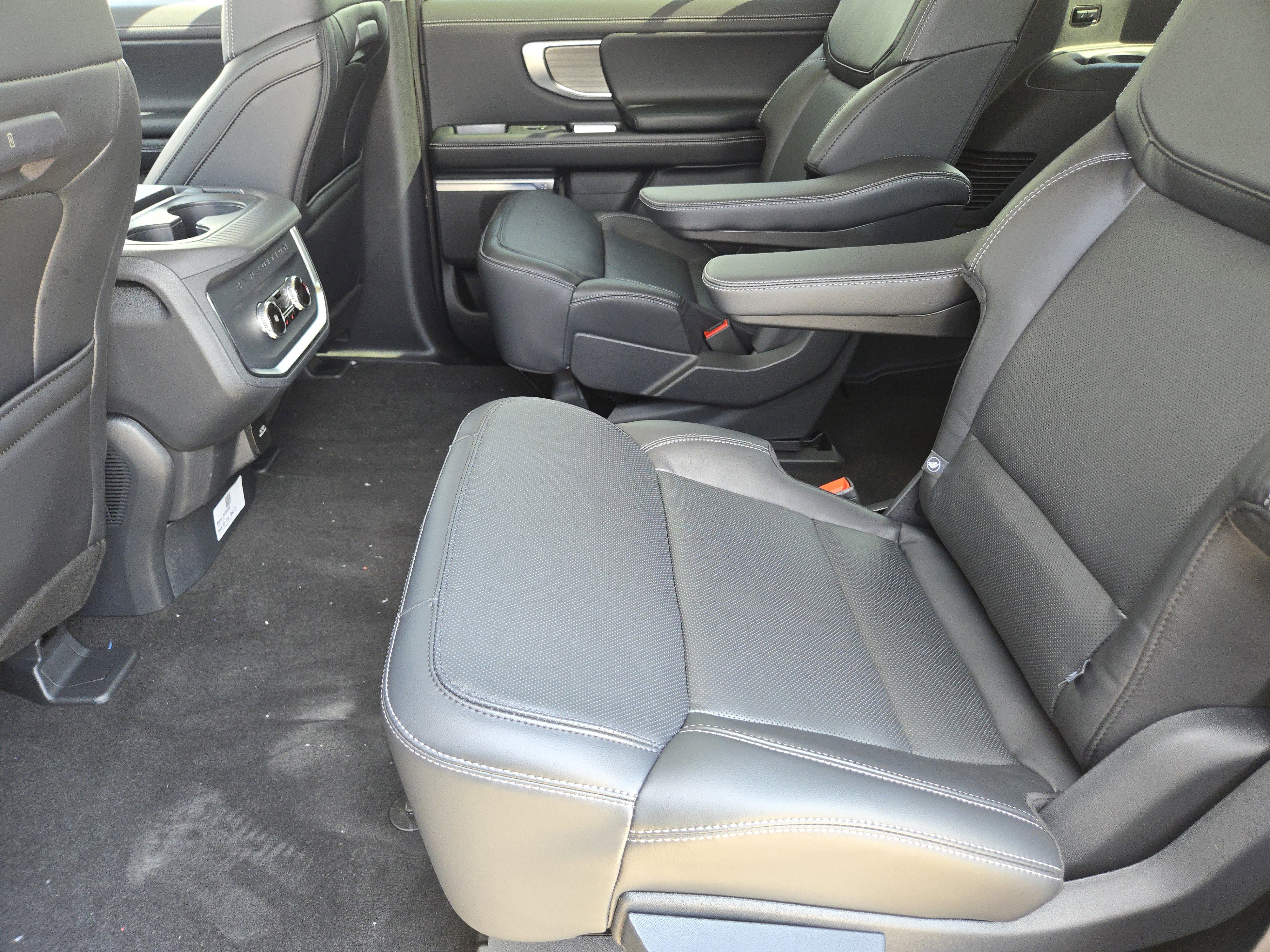 2025 Ford Expedition Platinum photo 21