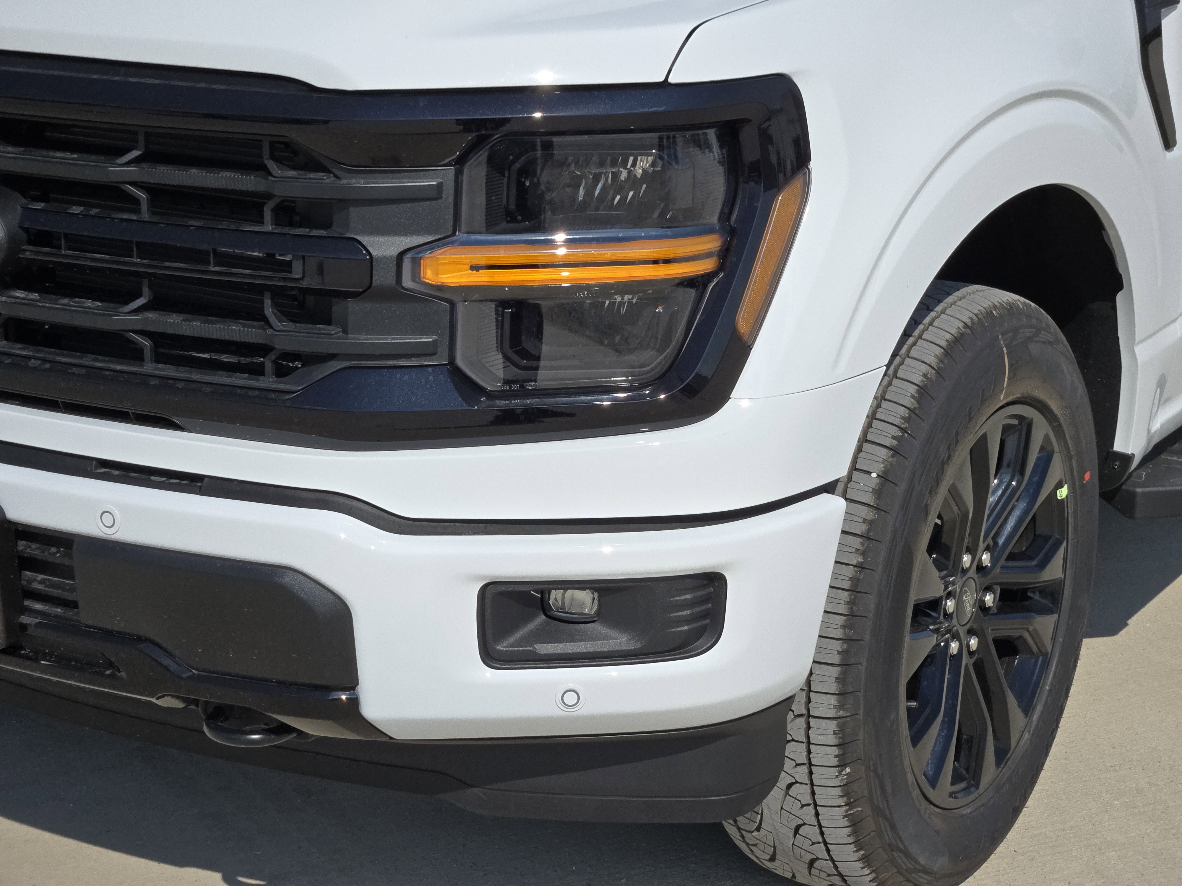 2025 Ford F-150 XLT photo 4