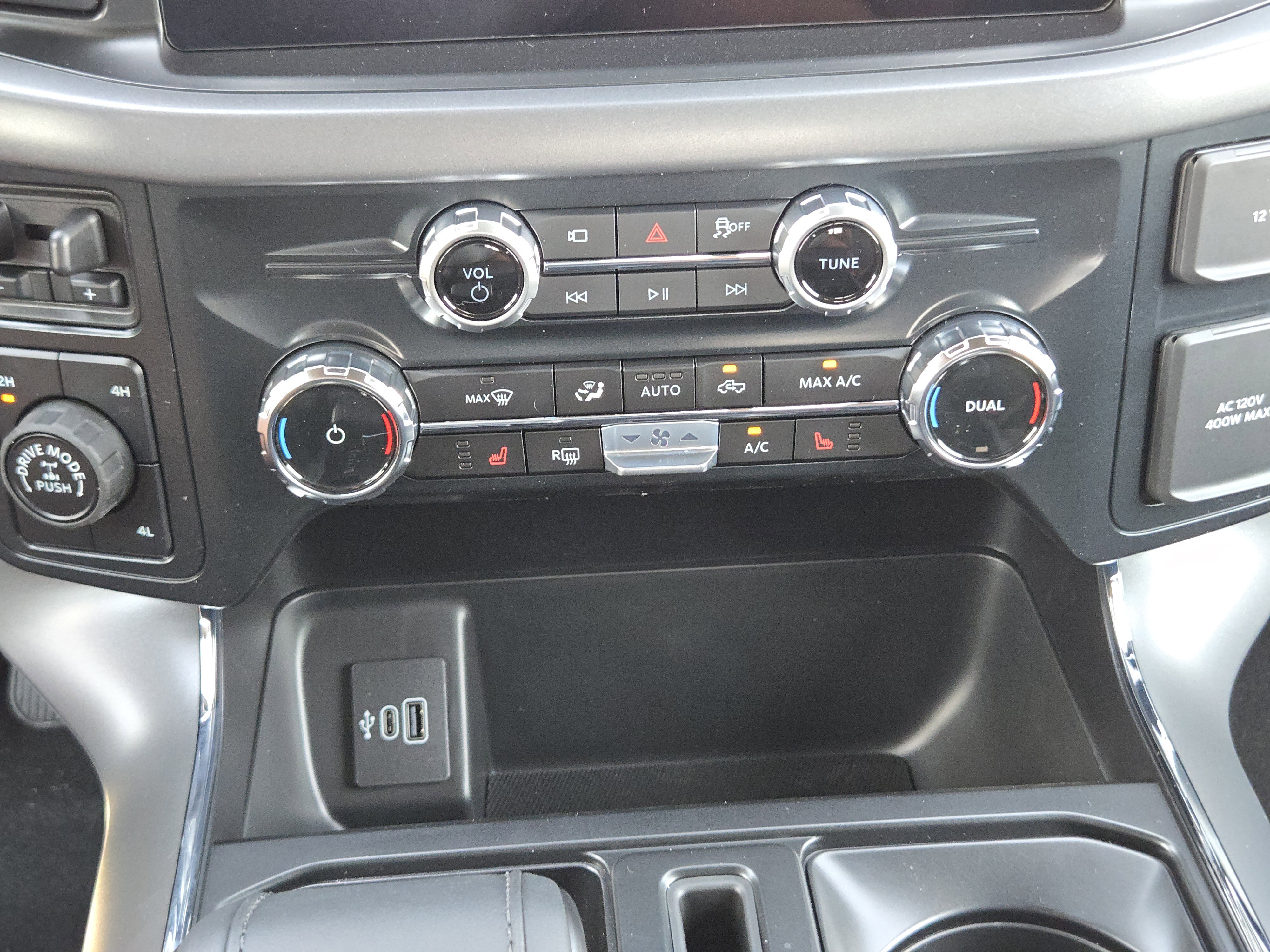 2025 Ford F-150 XLT photo 12