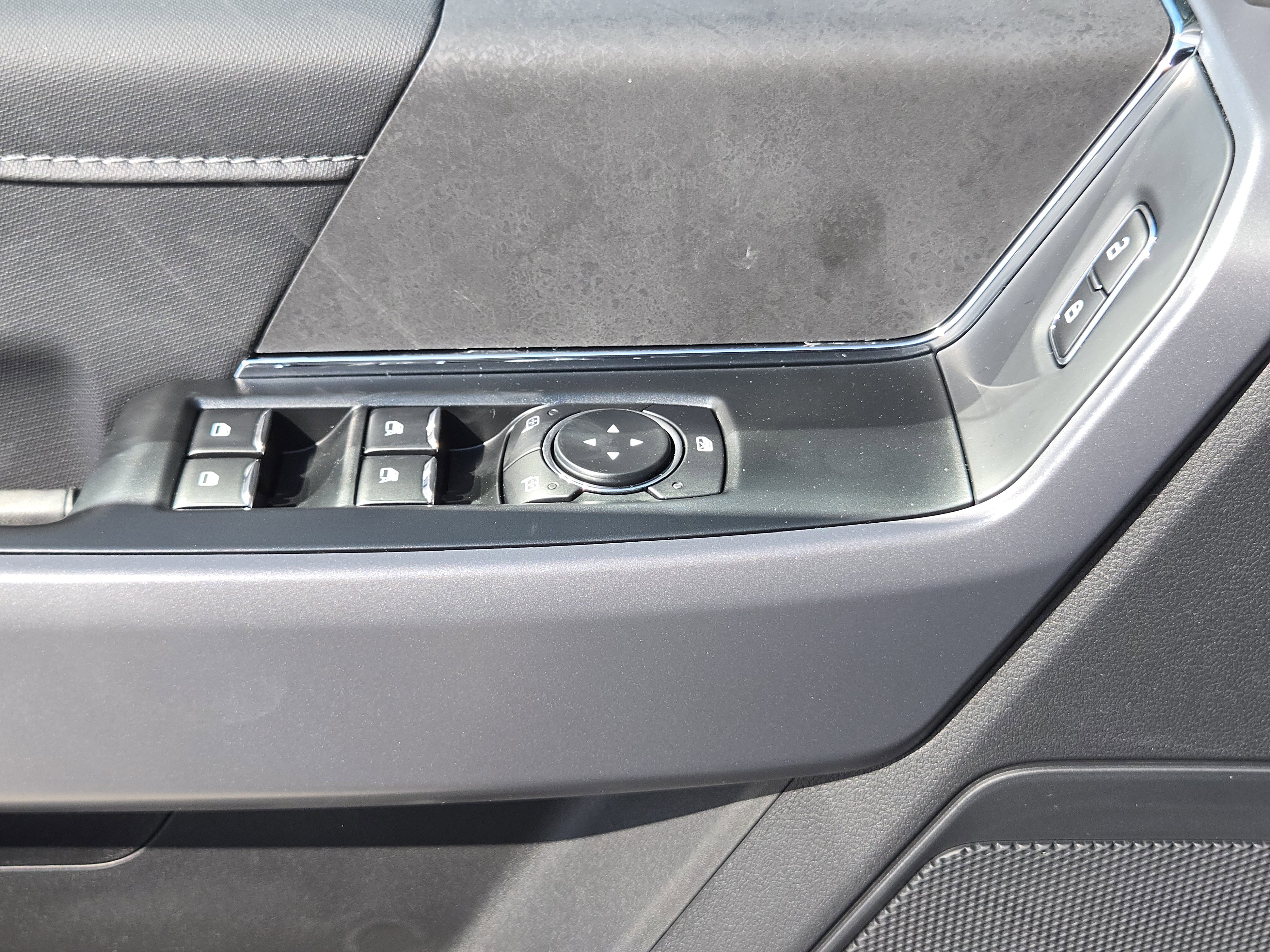 2025 Ford F-150 XLT photo 14