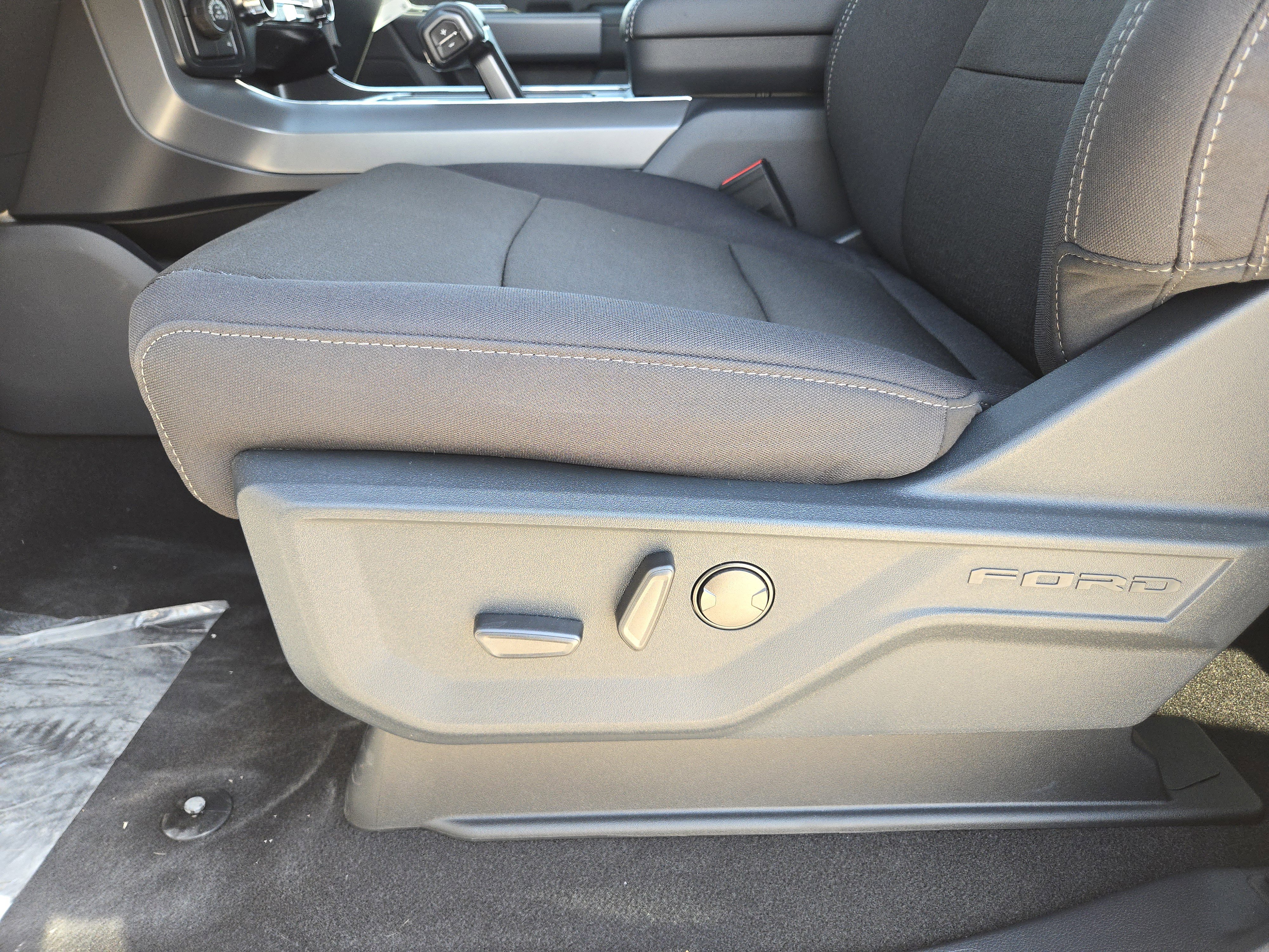 2025 Ford F-150 XLT photo 15