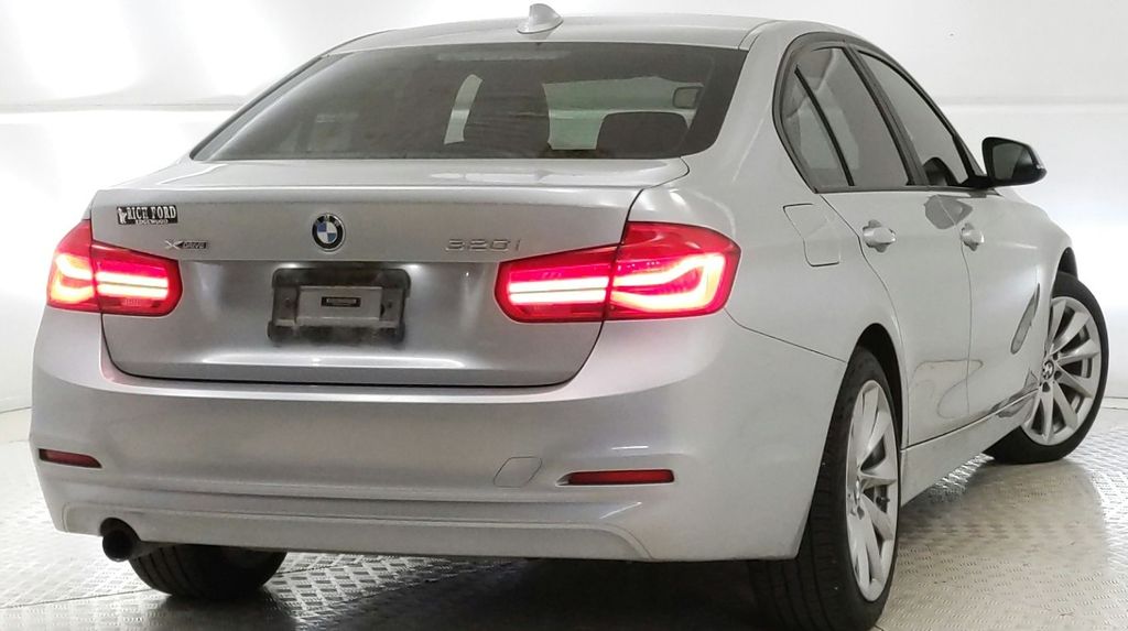 2018 Bmw 320i xDrive Sedan photo 3