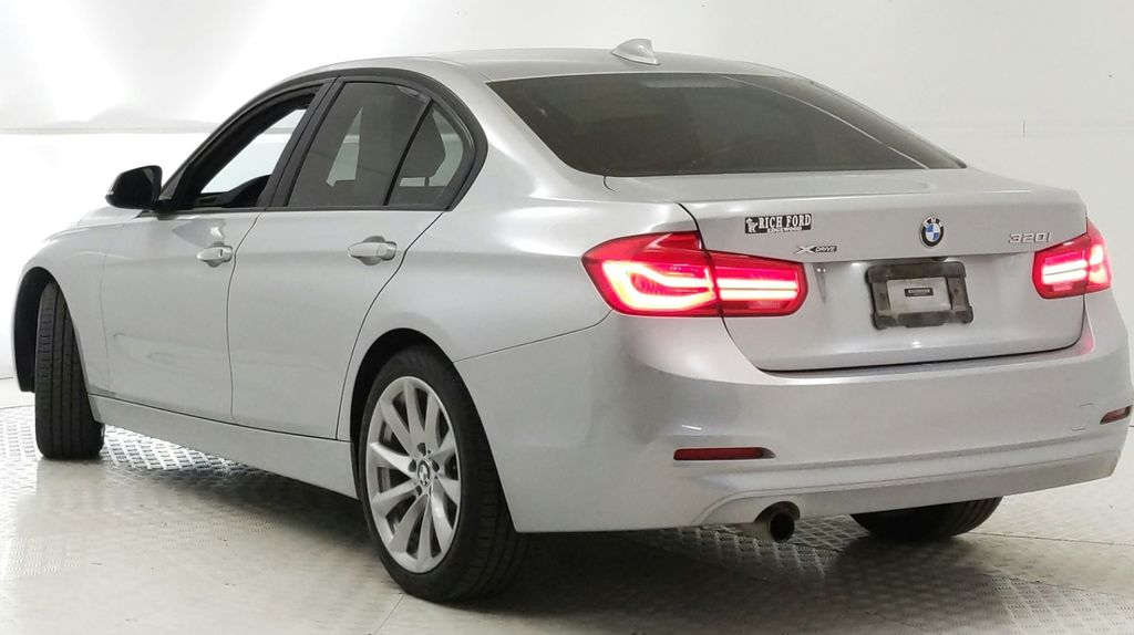 2018 Bmw 320i xDrive Sedan photo 4