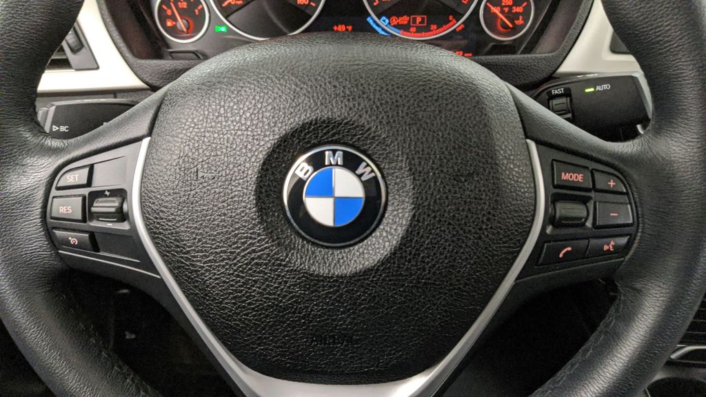 2018 Bmw 320i xDrive Sedan photo 28