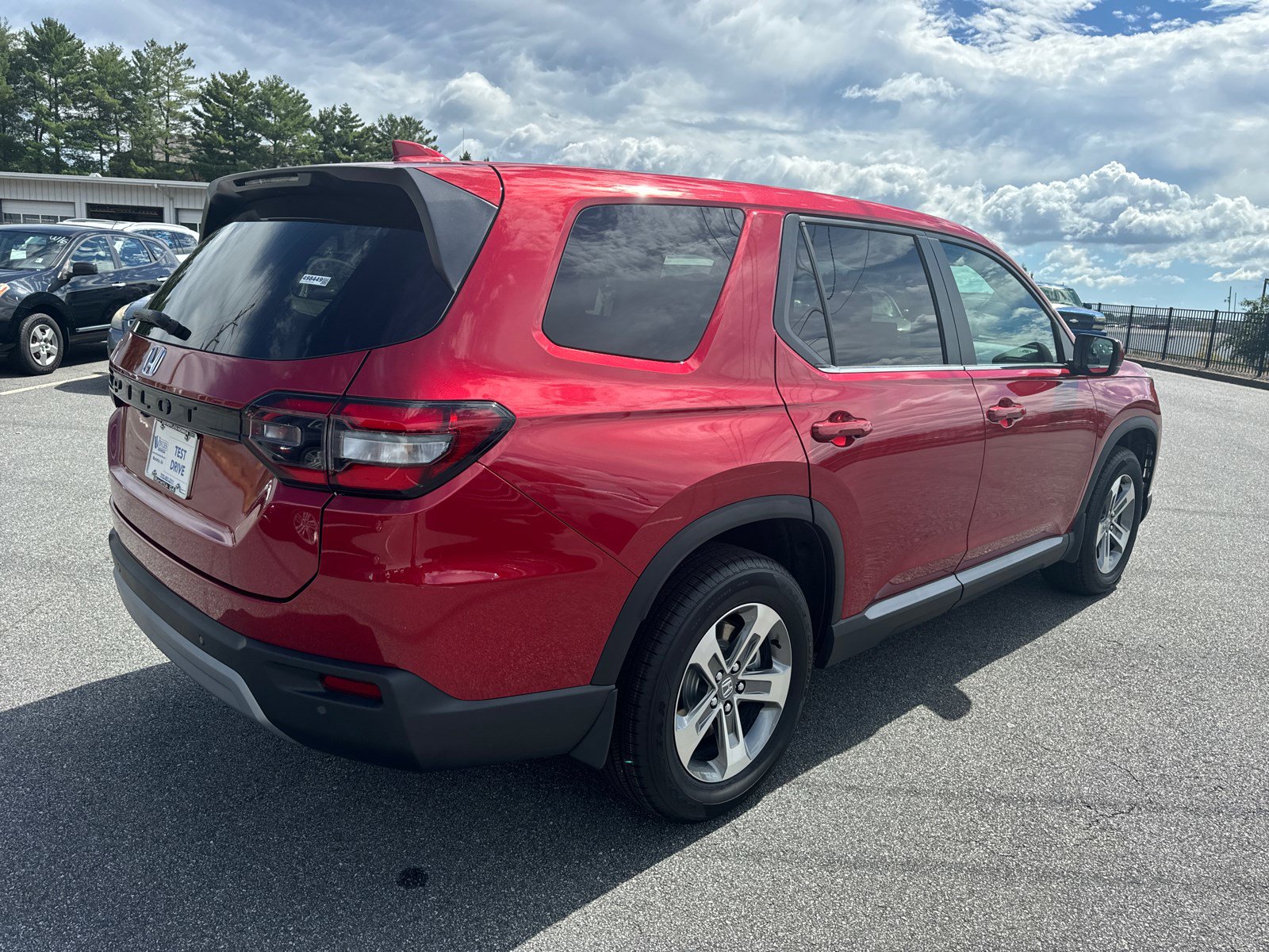 2025 Honda Pilot EX-L photo 3