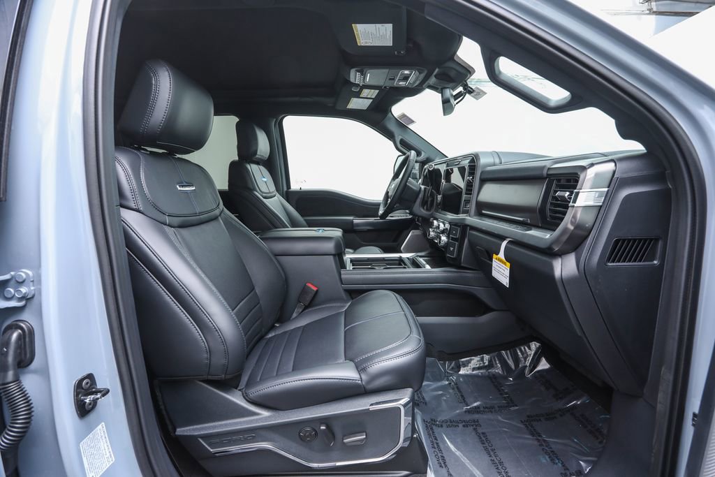 2026 Ford F-250 Platinum photo 17