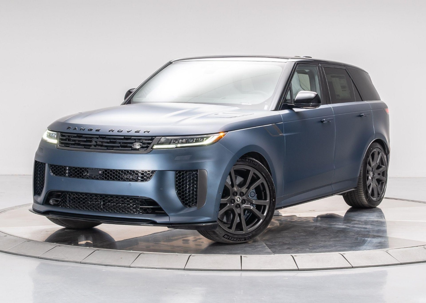 2025 Land Rover Range Rover Sport SV Edition Two's photo
