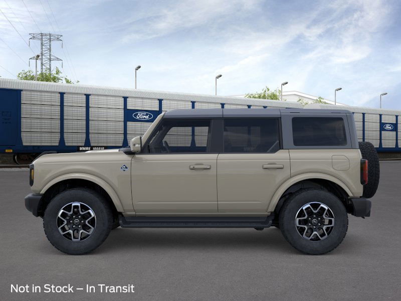 2025 Ford Bronco Outer Banks photo 2