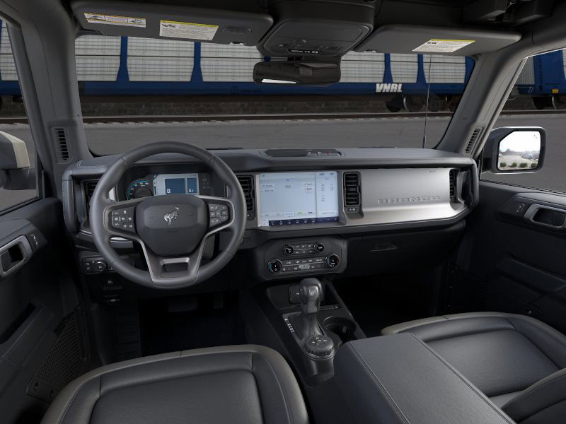 2025 Ford Bronco Outer Banks photo 7