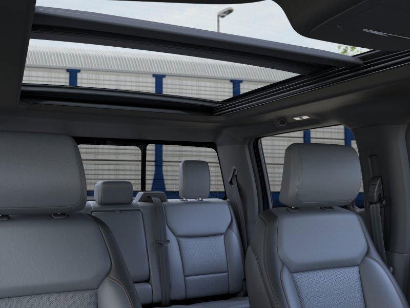 2025 Ford F-150 Lightning Lariat photo 20