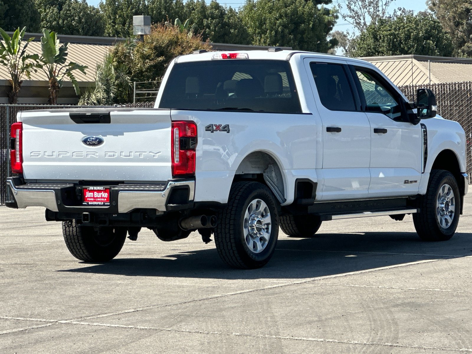 2023 Ford F-250 XLT photo 3