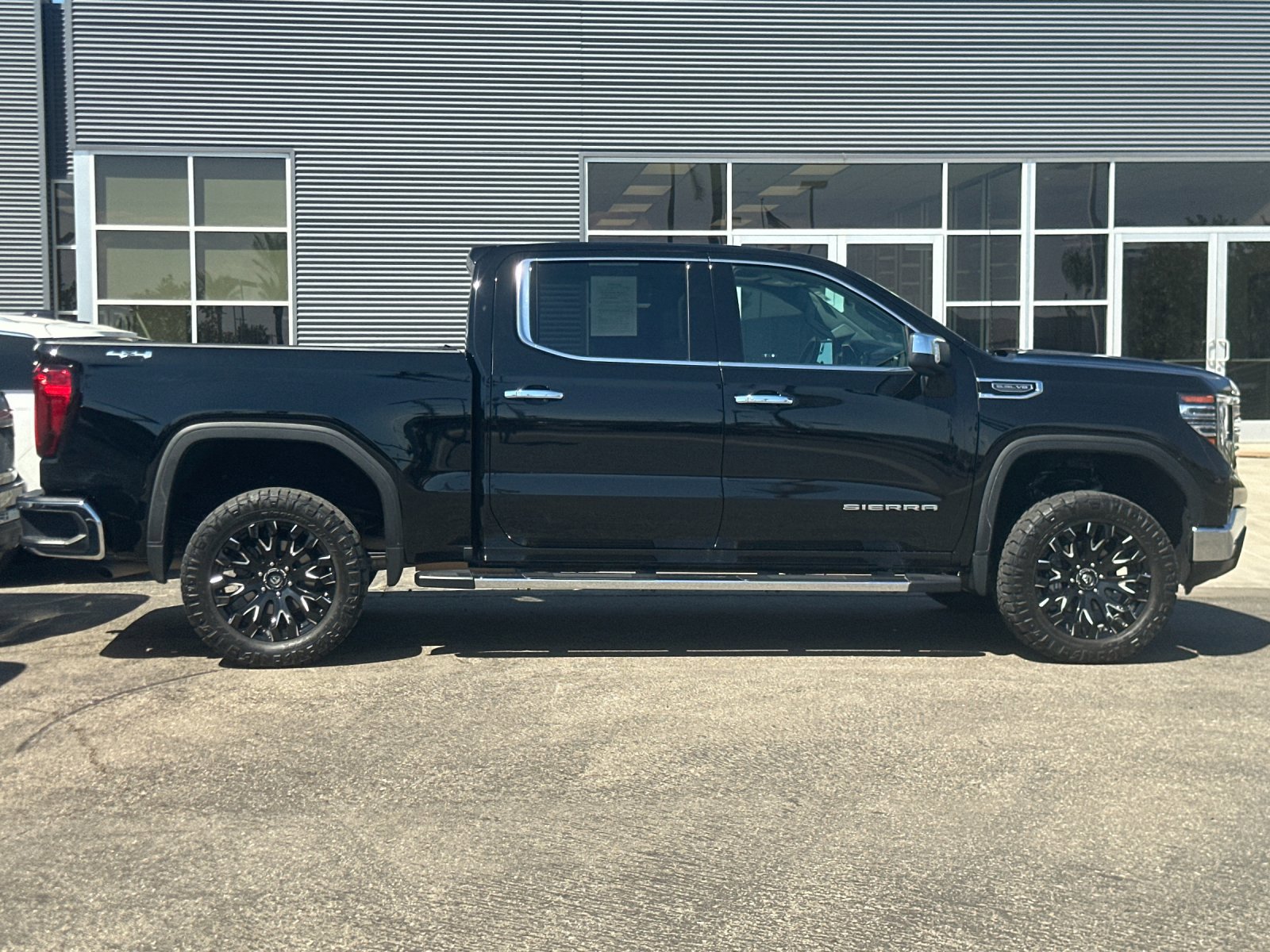 2022 Gmc Sierra 1500 SLT photo 2