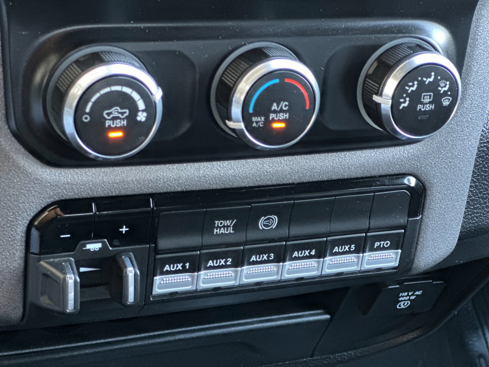 2022 Ram 5500 Tradesman photo 18