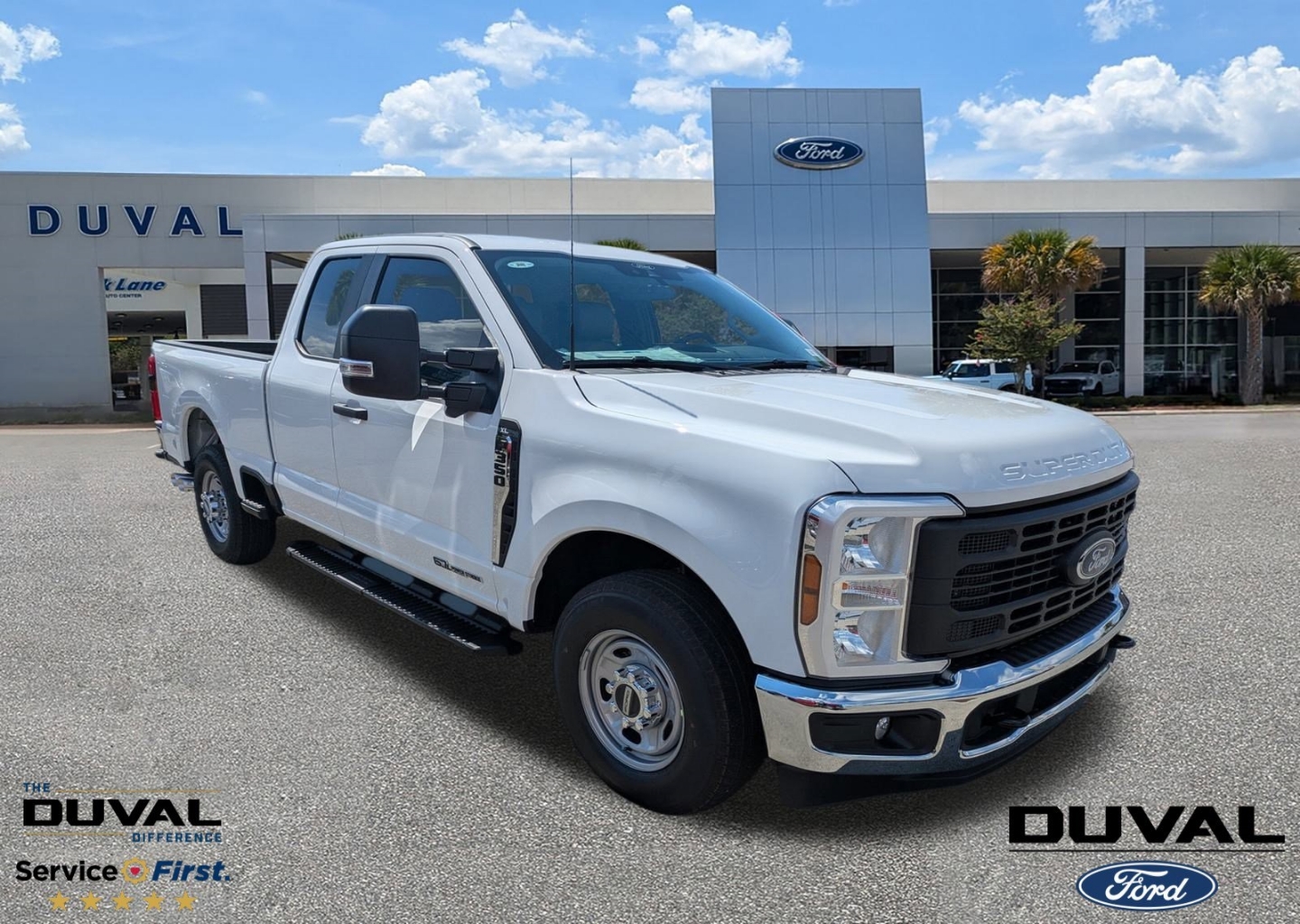 2026 Ford F-350 Super Duty XL's photo