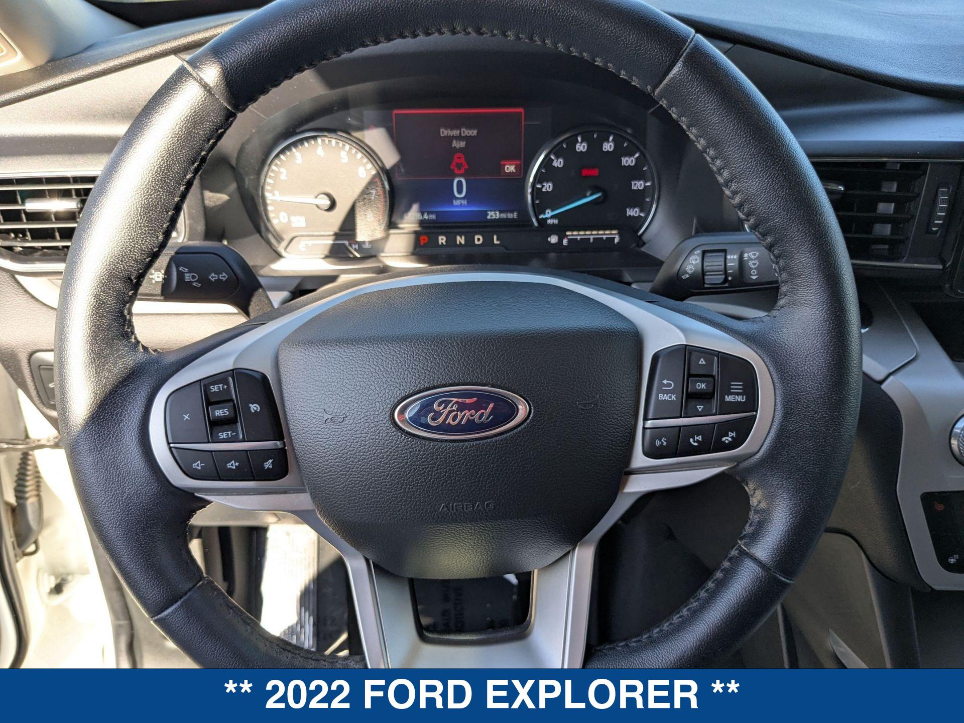 2022 Ford Explorer XLT photo 13