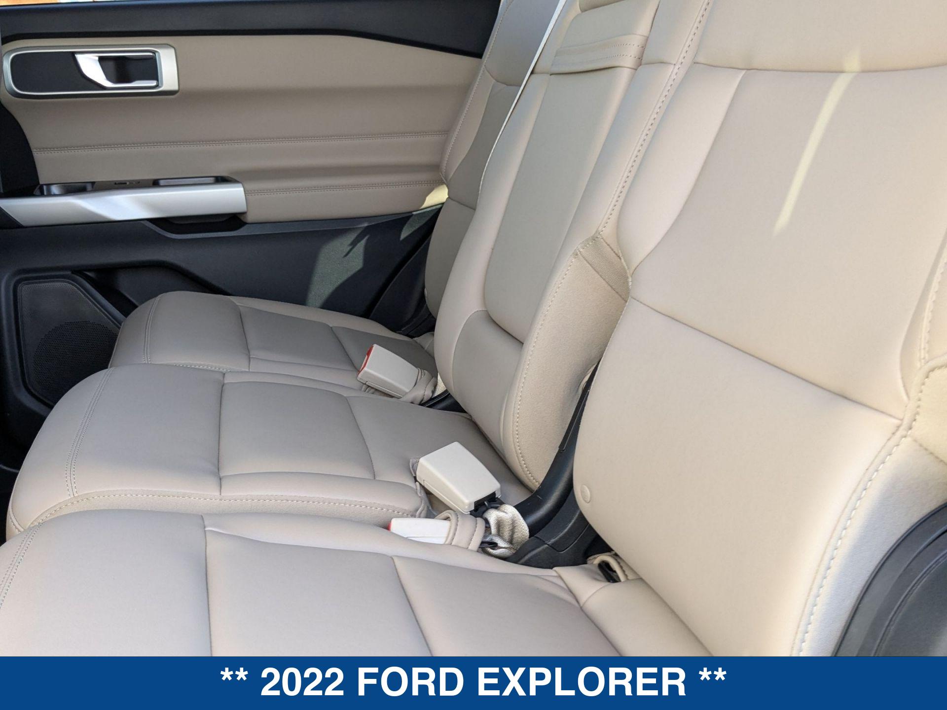 2022 Ford Explorer XLT photo 18