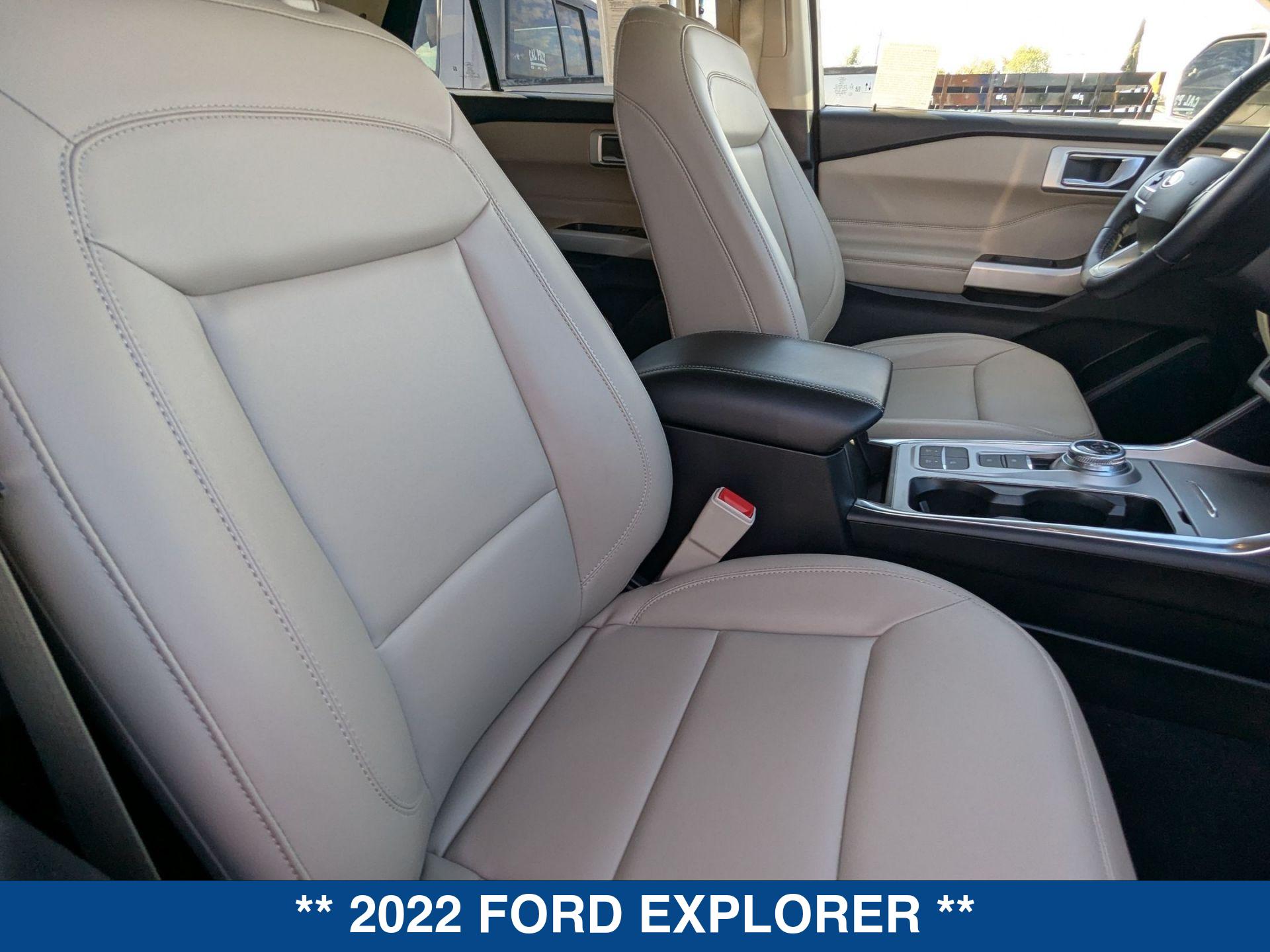 2022 Ford Explorer XLT photo 21