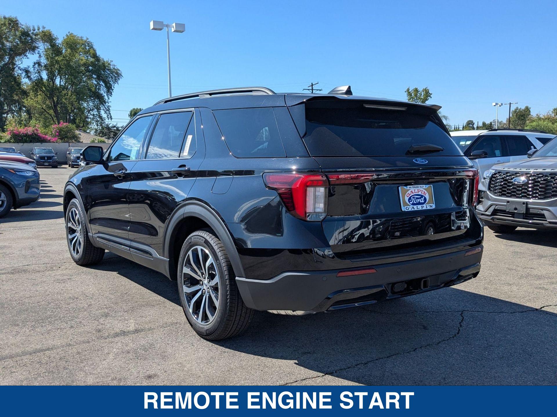 2025 Ford Explorer ST ST-Line photo 6