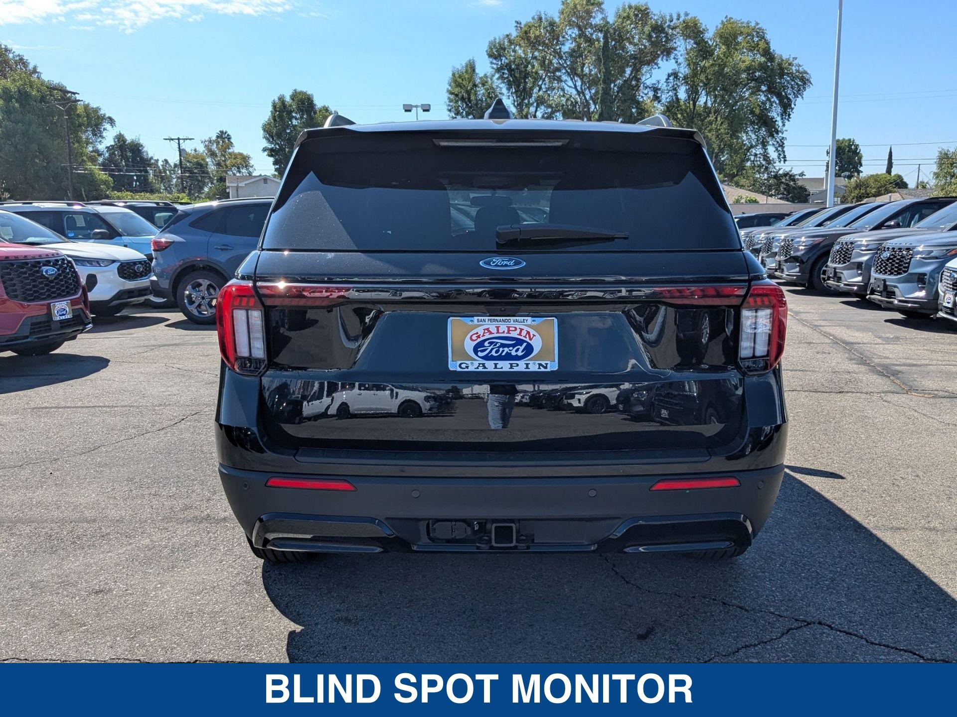 2025 Ford Explorer ST ST-Line photo 7