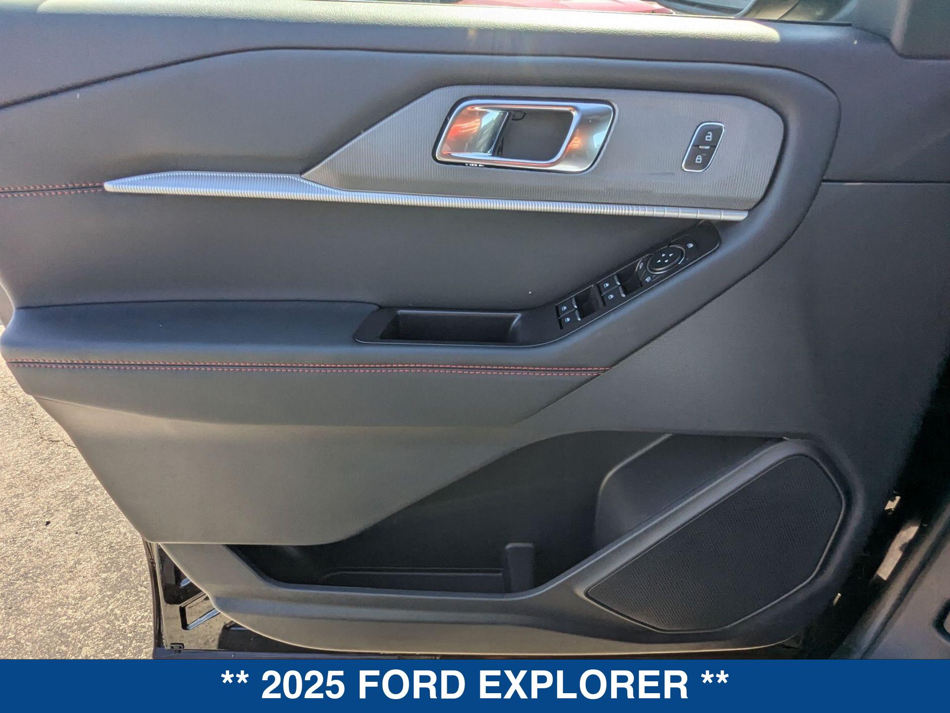 2025 Ford Explorer ST ST-Line photo 13