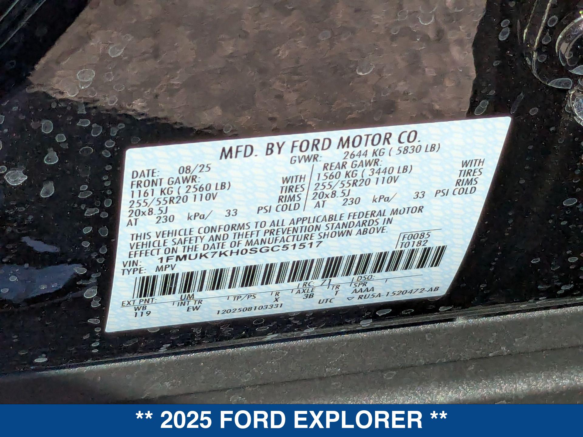 2025 Ford Explorer ST ST-Line photo 26