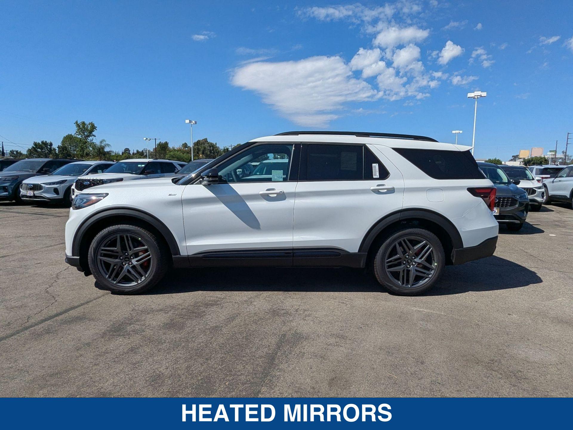 2025 Ford Explorer ST ST-Line photo 5