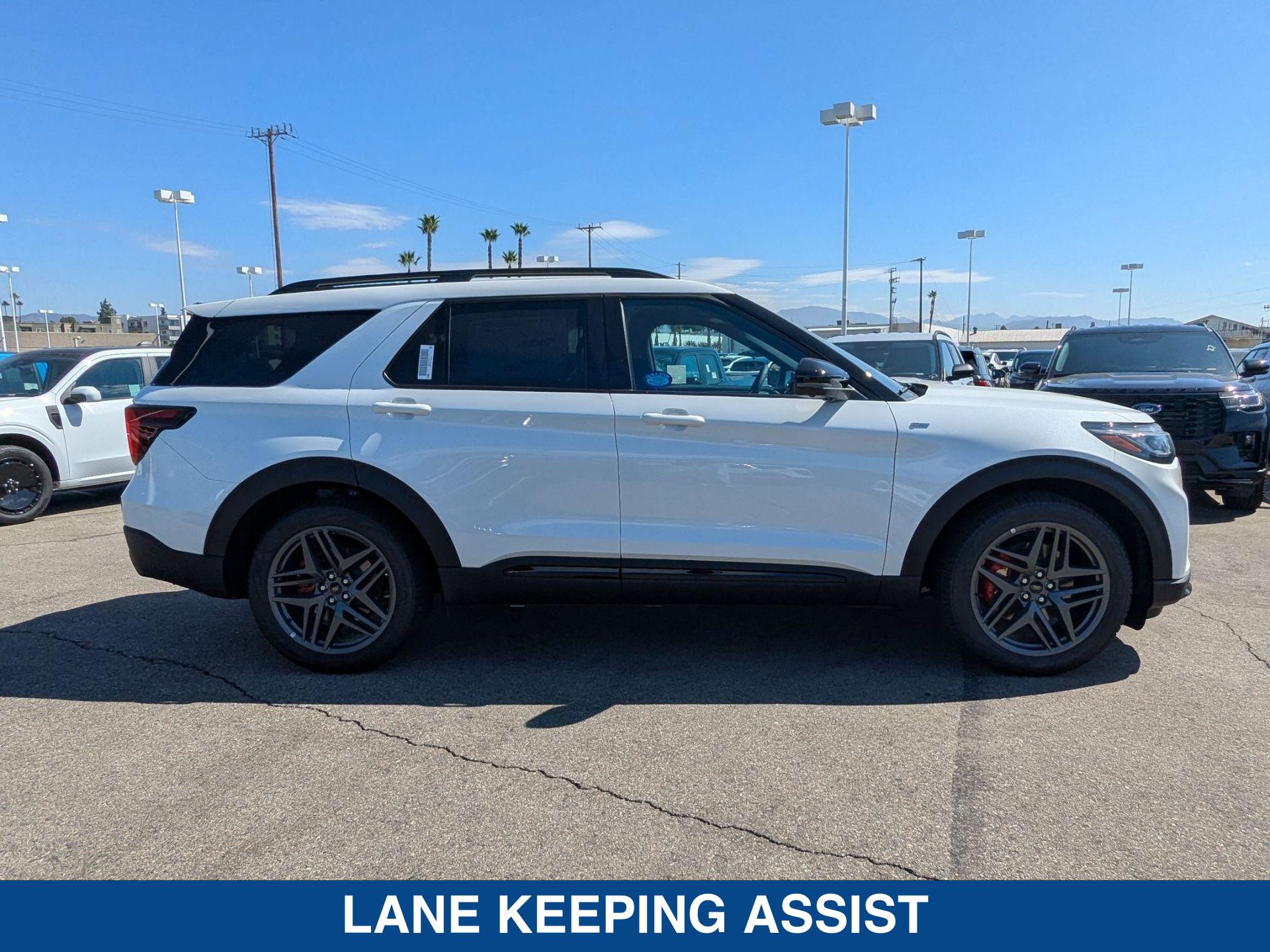2025 Ford Explorer ST ST-Line photo 9