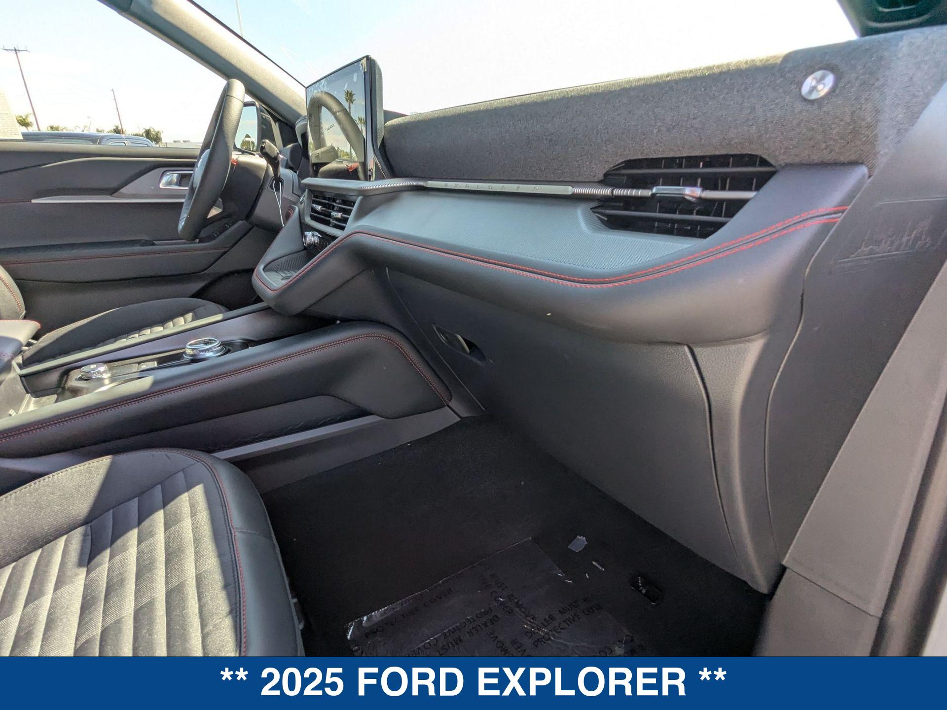 2025 Ford Explorer ST ST-Line photo 20
