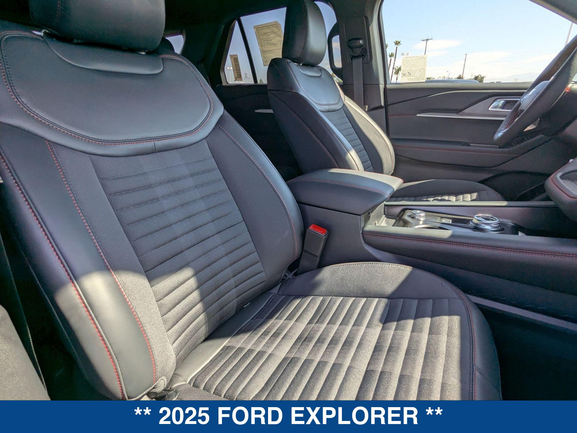 2025 Ford Explorer ST ST-Line photo 21