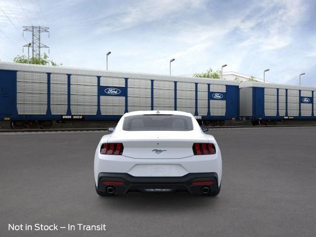 2025 Ford Mustang photo 3