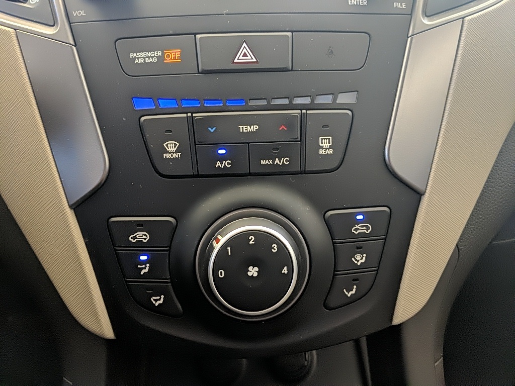 2016 Hyundai Santa Fe Sport Base photo 17