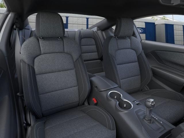 2025 Ford Mustang photo 2