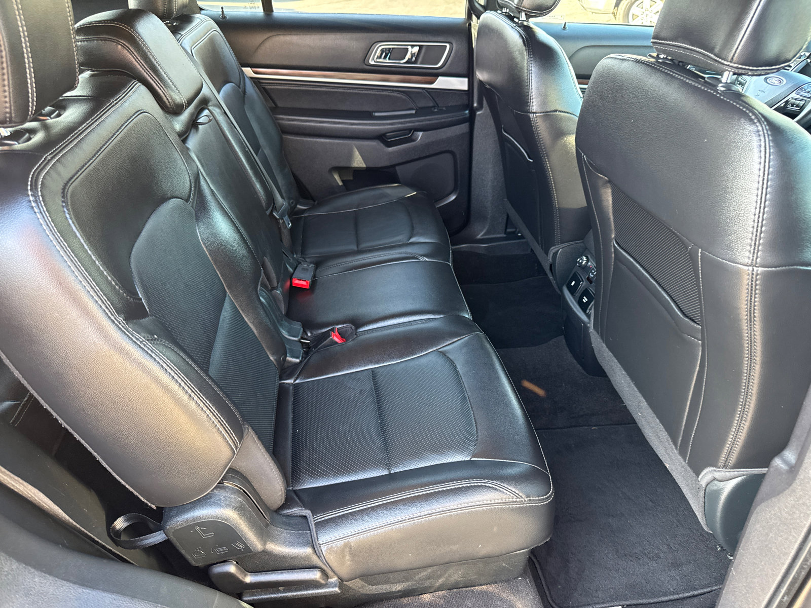 2018 Ford Explorer Limited photo 15