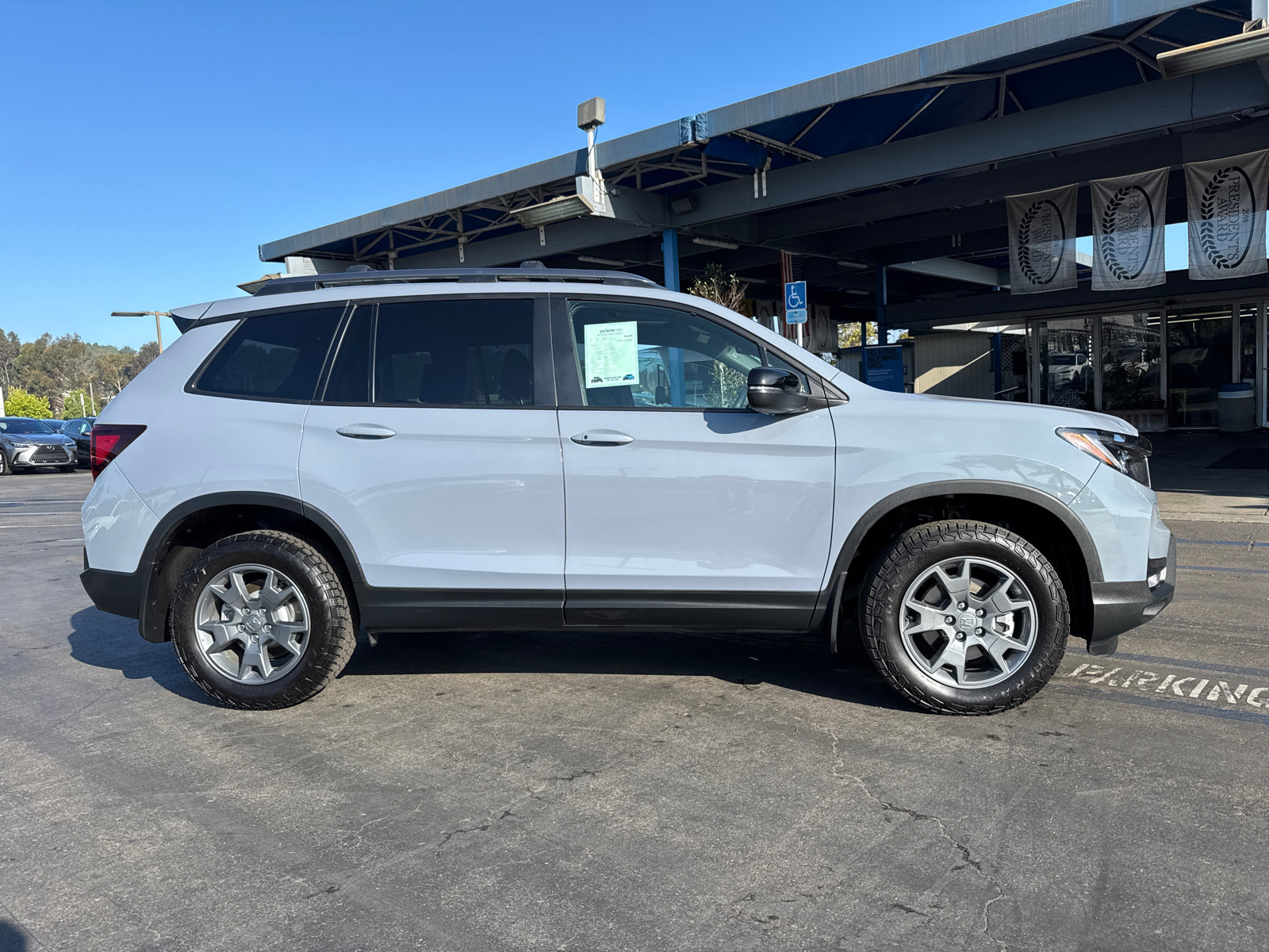 2025 Honda Passport TrailSport photo 5