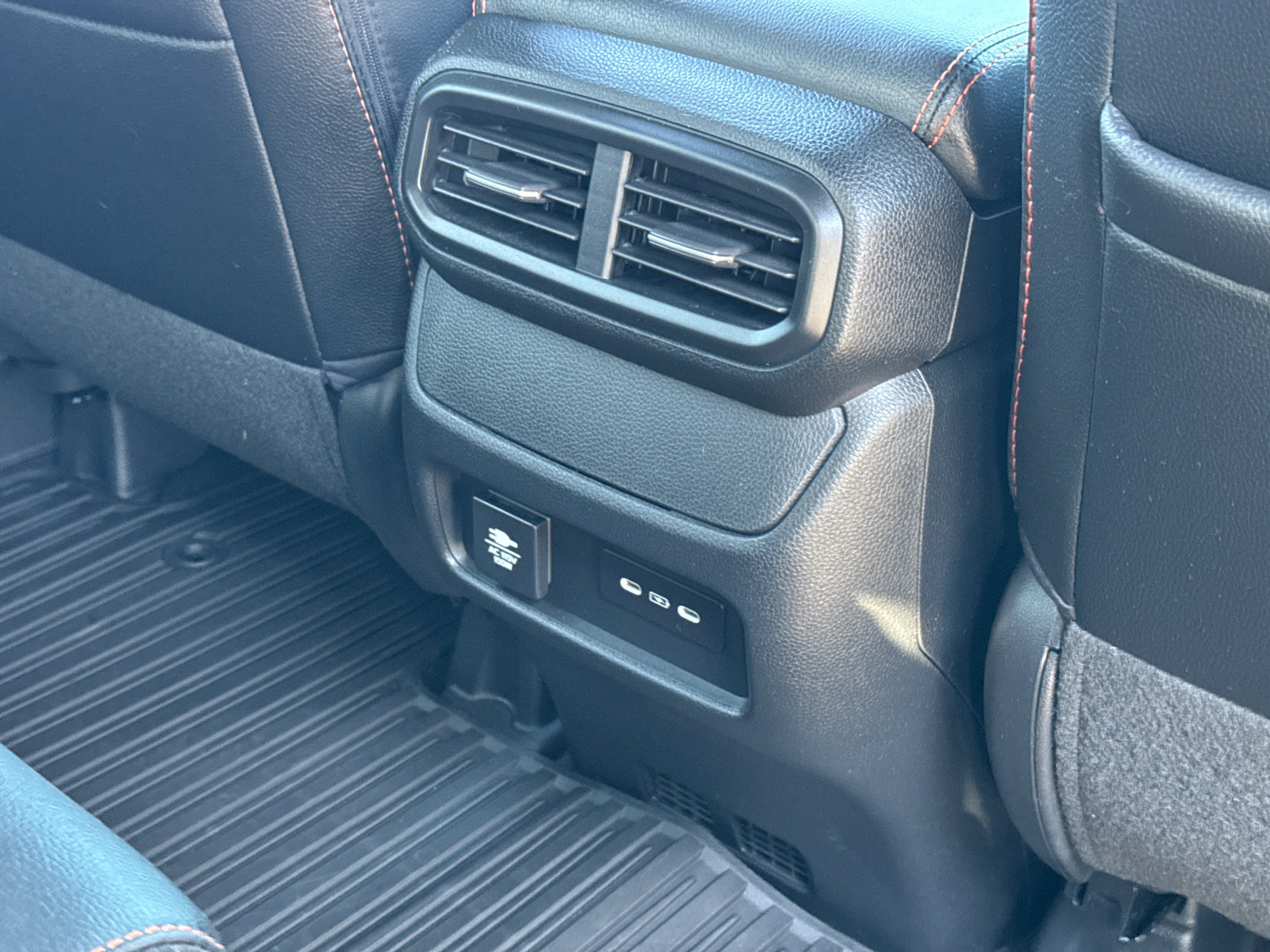 2025 Honda Passport TrailSport photo 16