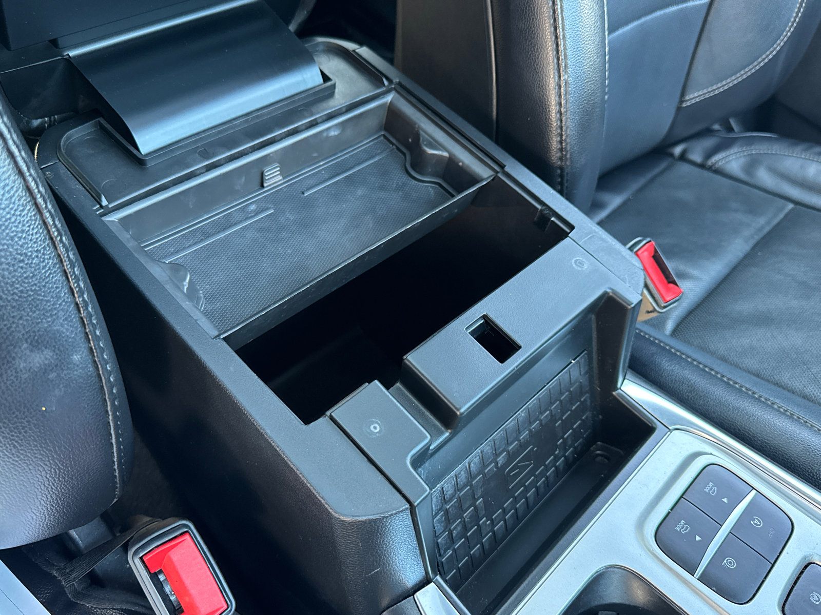 2020 Ford Explorer Limited photo 11