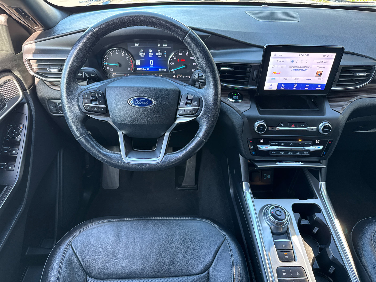 2020 Ford Explorer Limited photo 17