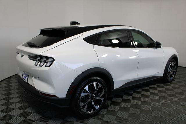 2025 Ford Mustang Mach-E Select photo 3