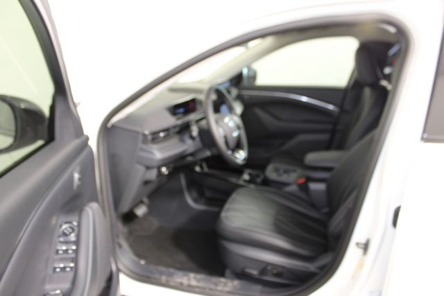 2025 Ford Mustang Mach-E Select photo 15