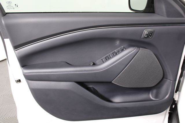 2025 Ford Mustang Mach-E Select photo 16
