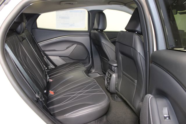 2025 Ford Mustang Mach-E Select photo 19